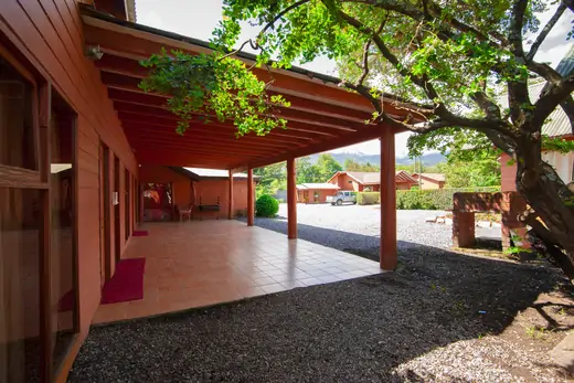 Patio y jardines · foto 7 · Cabañas Omilén Pucón